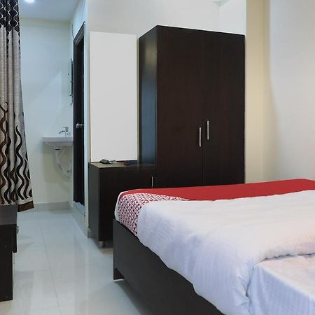 Oyo Way Inn Kondapur Kültér fotó